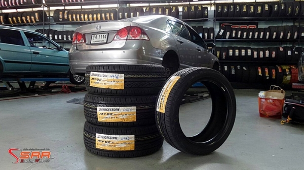 BRIDGESTONE MY02 215/45R17 เส้นละ 3,500 บาท
