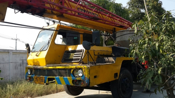 รถเครน MITSUBISHI TADANO TL201 สีเหลือง รถเครน MITSUBISHI TADANO TL201 สีเหลือง