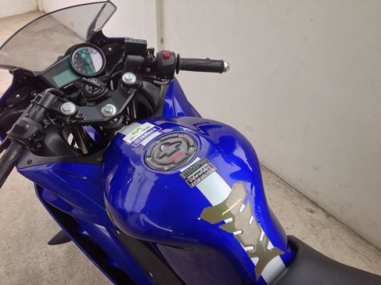 Yamaha R15 150cc Moto GP Edition สีน้ำเงิน สวย มือเดียว สภาพป้ายแดง 2พันโล