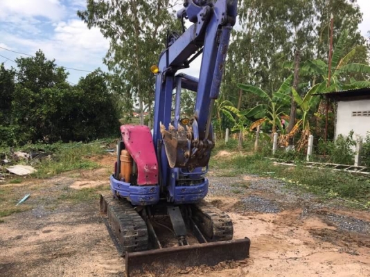 เก่านอก 1 ปี 195,000 บาท KOMATSU PC28UU-2E ทำงาน 8,000 ชั่วโมง เครื่องดี ปั้มดี แทรคยางสวย สภาพพร้อมใช้ เอกสารชื้อขาย  รถอยู่ จ.ร้อยเอ็ด โทร&amp;ไอดีไลน์ 0610710295