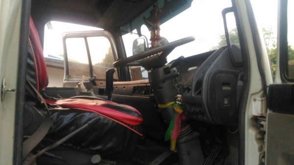 พ่วง 18 ล้อ HINO 3H เครื่อง P11C 320 แรง กระบะเหล็ก-ดั้ม / รถพร้อมใช้ 1.3 ล้าน