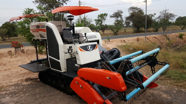 ขายด่วน!!kubotaDc70Hพร้อมพ่วงลาก