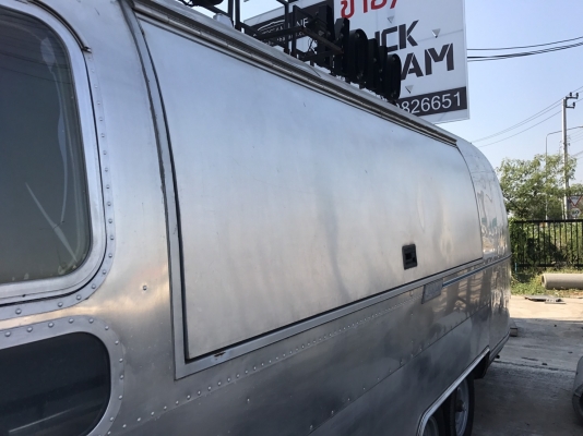 ขาย Airstream food trailer ขาย Airstream food trailer
