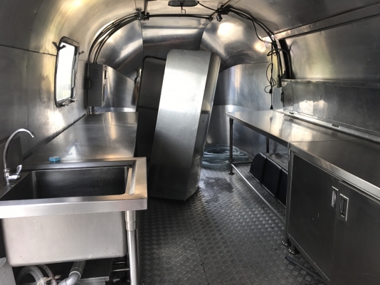 ขาย Airstream food trailer
