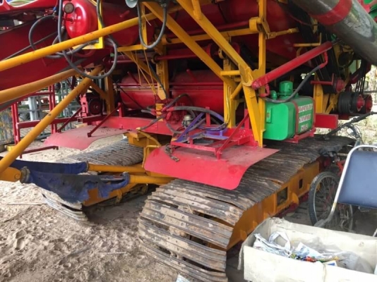 รถเกี่ยวอุ้ม (ปลดหนี้) 850,000 บาท เครื่อง 6HE1 Turbo -220 แรง อุ้ม 2.5 ตั้ม ตู้นวด 6.5 ฟุต ตัวเดม 10HT ระเบิดเพลาใหญ่ รอเลอร 11 ตัว โช่ 48 ข้อ  รถอยู่ จ.ร้อยเอ็ด โทร&amp;ไอดีไลน์ 0610710295