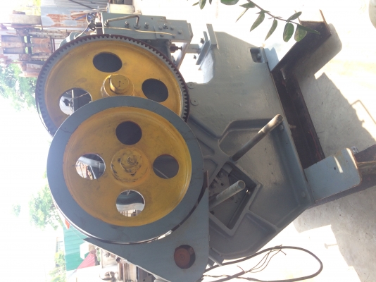 ขายเครื่องตัดเจาะอเนกประสงค์ระบบเฟืองตัดเพลาได้25มิลเจาะรูได้10มิลราคาถูกครับ