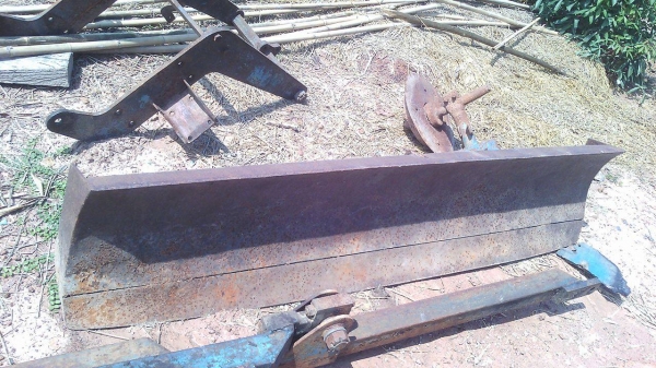 ขายดันหน้ารถไถฟอร์ด ขายดันหน้ารถไถฟอร์ด