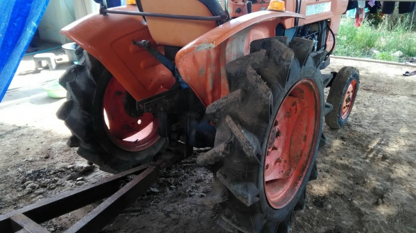 คูโบต้าL2000สภาพเครื่องดีเกียดีใฮโนลิกดียางดีพร้อมใช้เลยคับ