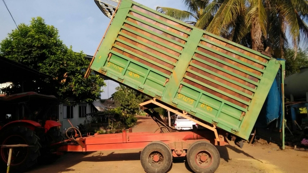 เทนเลอร์ดั้ม14ตันสภาพสวยพร้อมใช้ท่านใดสนใจทักมาคุยกันคับ