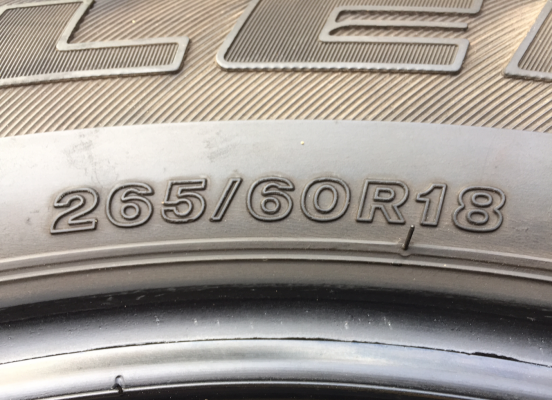 ยาง Bridgestone 265 60 18 ปี16 ดอกเต็ม ไม่มีปะ ใช้ยาว ราคาไม่แพง