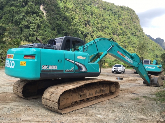 ขายรถแบคโฮ KOBELCO SK200-8 YN12 super X เอกสารใบแจ้งจำหน่าย ไมล์ 8451 ชม.ราคา 2350000 ขายรถแบคโฮ KOBELCO SK200-8 YN12 super X เอกสารใบแจ้งจำหน่าย ไมล์ 8451 ชม.ราคา 2350000