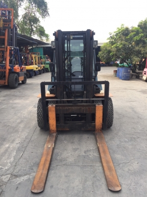 TOYOTA 7FD35 เครื่องดีเซล เกียร์ธรรมดา เสาสูง3เมตร สนใจติดต่อ0830620223