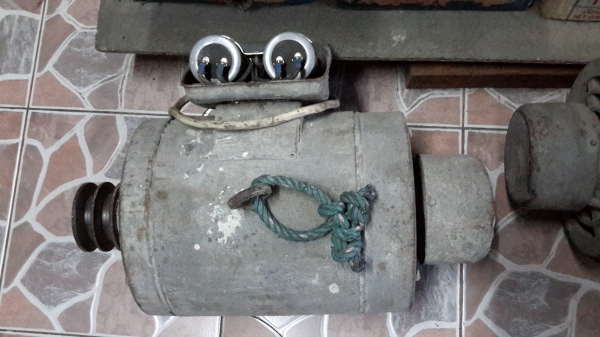 ขายมอเตอร์มิตชูบิชิ 3 แรง ไฟ 220 v 5500/ลูก มีจำนวน 4 ลูก