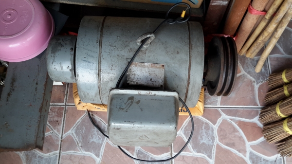 ขายมอเตอร์มิตชูบิชิ 3 แรง ไฟ 220 v 5500/ลูก มีจำนวน 4 ลูก