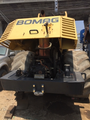 รถบดสั่นสะเทือนBOMAG BW225DH-3 25 TONS