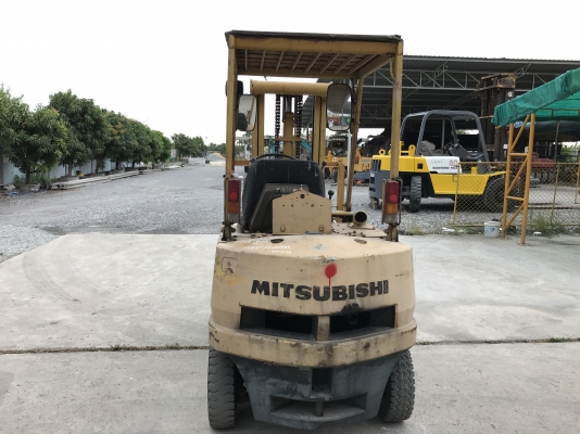 รถฟอร์คลิฟต์ MITSUBISHIรุ่นFD15 นำเข้าญี่ปุ่นไม่เคยใช้งานในไทย ยกได้1.5ตันเสาสูง3เมตร  เครื่องMITSUBISHI4สูบ