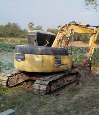 ขายดาว์น 435,000 บาท KOMATSU PC128 เครื่องดี ปั้มแรง โช่หนา เอวแน่น ไฟฟ้าครบ แอร์เย็น เอกสารเล่มทะเบียน   งวดคงเหลือ  20 งวด x 21,500 =430,000  รถอยู่ จ.ร้อยเอ็ด โทร&amp;ไอดีไลน์ 0610710295
