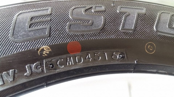 ขายล้อแม็กป้ายแดง d-max 18&quot;&times;7&quot; et33  ยางปี16 สนใจติดต่อ ตาเล็ก ล้อและยางครับ 081-3747940