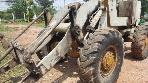 ขาย รถตัก CAT 920 เอวอ่อน ดิสค์เบรค เครื่องดี ปั้มดี รถไม่ค่อยได้ใช้งานครับ