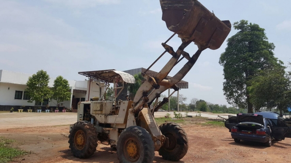 ขาย รถตัก CAT 920 เอวอ่อน ดิสค์เบรค เครื่องดี ปั้มดี รถไม่ค่อยได้ใช้งานครับ