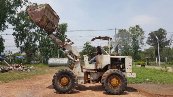 ขาย รถตัก CAT 920 เอวอ่อน ดิสค์เบรค เครื่องดี ปั้มดี รถไม่ค่อยได้ใช้งานครับ