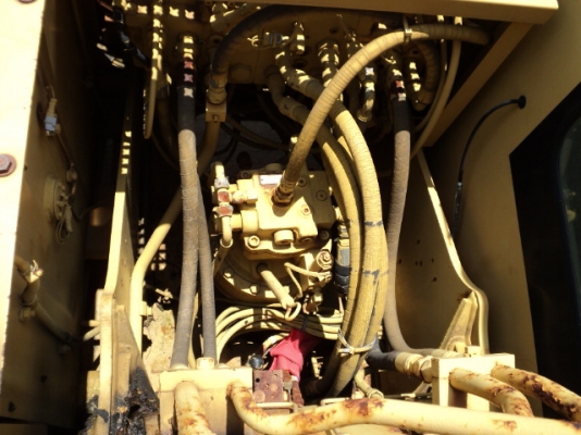 รถขุดล้อยาง KOMATSU PW130ES-6K มือสองยุโรป