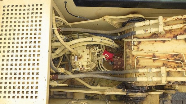 รถขุดล้อยาง KOMATSU PW130ES-6K มือสองยุโรป