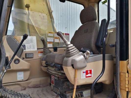 รถขุดล้อยาง KOMATSU PW130ES-6K มือสองยุโรป