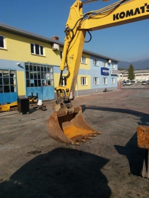 รถขุดล้อยาง KOMATSU PW130ES-6K มือสองยุโรป