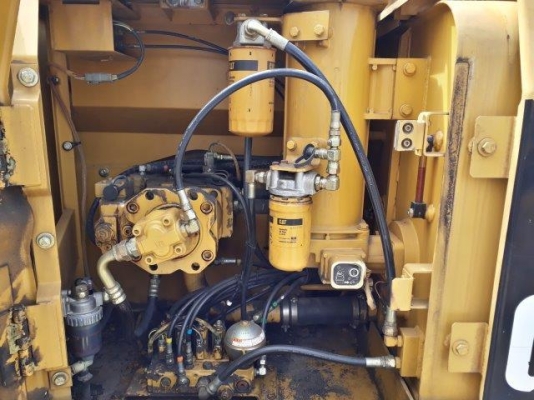 รถขุดล้อยาง KOMATSU PW130ES-6K มือสองยุโรป