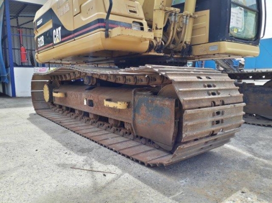 รถขุดล้อยาง KOMATSU PW130ES-6K มือสองยุโรป