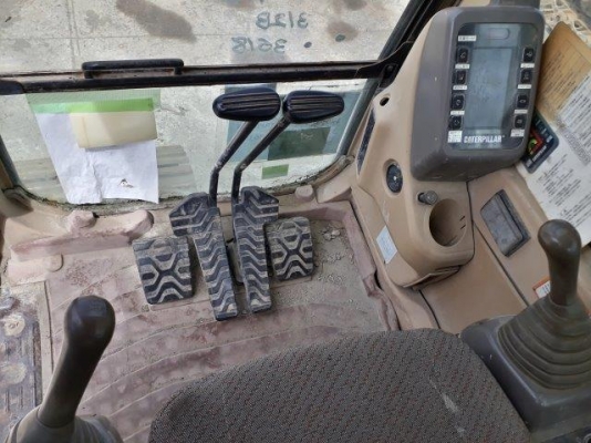 รถขุดล้อยาง KOMATSU PW130ES-6K มือสองยุโรป