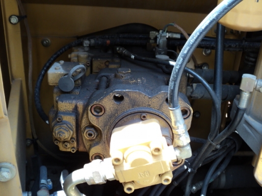 รถขุดล้อยาง KOMATSU PW130ES-6K มือสองยุโรป