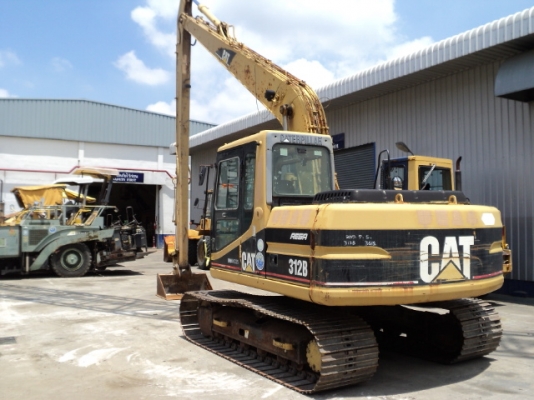 รถขุดล้อยาง KOMATSU PW130ES-6K มือสองยุโรป