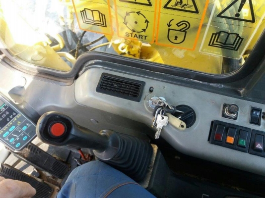 รถขุดล้อยาง KOMATSU PW130ES-6K มือสองยุโรป