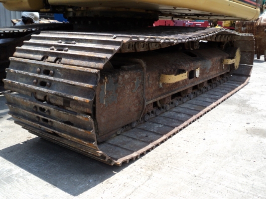 รถขุดล้อยาง KOMATSU PW130ES-6K มือสองยุโรป