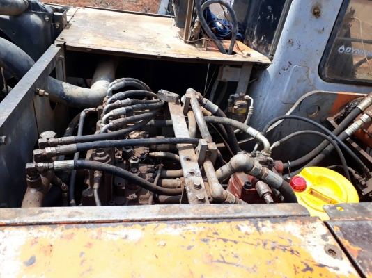 ขายด่วน รถแม็คโคร HITACHI EX200-2 สภาพพร้อมใช้งาน  เครื่องปั้มดี ไฟฟ้าอยู่ สภาพช่วงล่างดี โซ่ดี เอวแน่น เอกสารสัญญาซื้อขาย