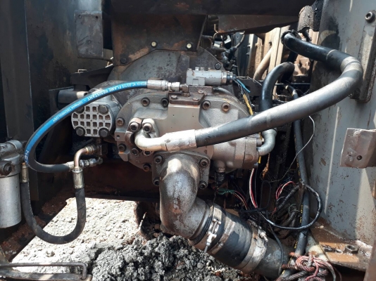 ขายด่วน รถแม็คโคร HITACHI EX200-2 สภาพพร้อมใช้งาน  เครื่องปั้มดี ไฟฟ้าอยู่ สภาพช่วงล่างดี โซ่ดี เอวแน่น เอกสารสัญญาซื้อขาย