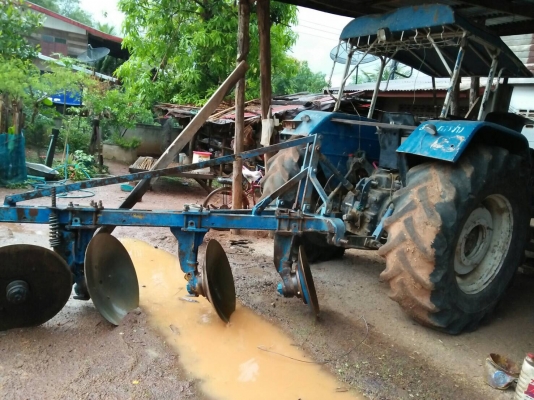 ขายรถไถ FORD 6610 เพลาเดียว370,000 เล่มทะเบียน สนใจโทร 0895770265 ขายรถไถ FORD 6610 เพลาเดียว370,000 เล่มทะเบียน สนใจโทร 0895770265