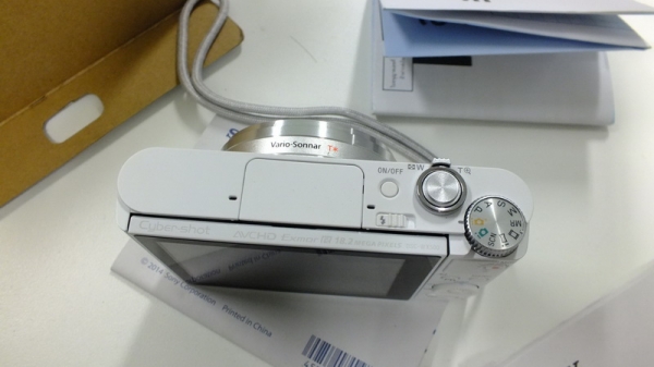 SONY DSC-WX500