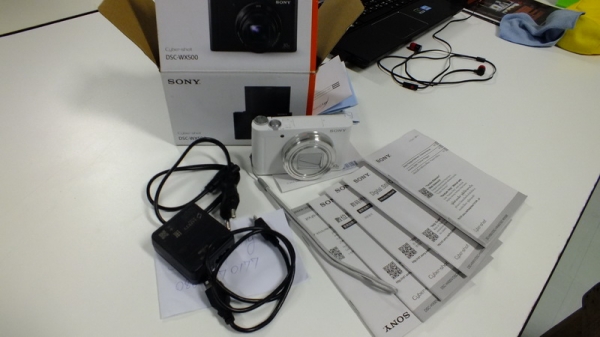 SONY DSC-WX500