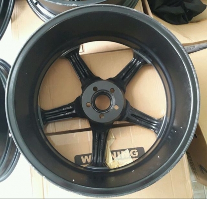 ล้อขอบ19 ใส่พีอุสมา ล้อขอบ19 ใส่พีอุสมา