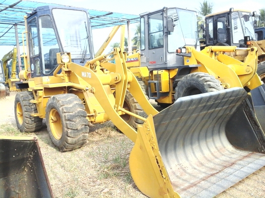 ขายรถตักล้อยาง WA 70-1 เก่านอกแท้มีแอร์เอกสารครบแขนยาว 4 เมตร 1.8 คิว รถสภาพเดิมยังไม่ใช้งานในไทยร้านละอองดาวแทรคเตอร์นครชัยศรี