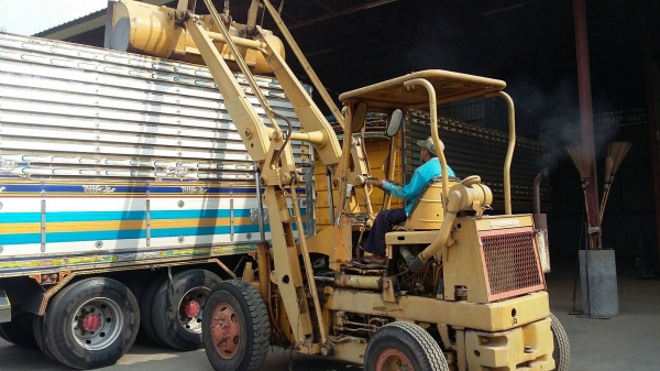 รถตัก Komatsu SD20-5 สภาพพร้อมใช้งาน