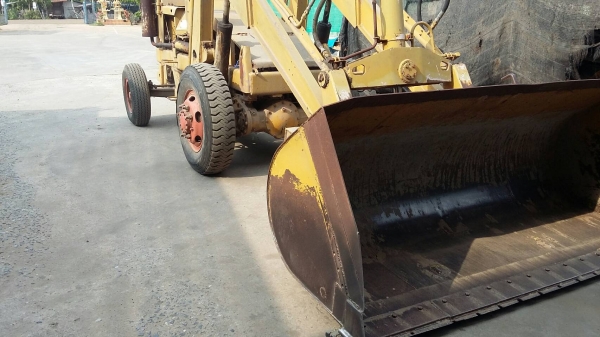 รถตัก Komatsu SD20-5 สภาพพร้อมใช้งาน