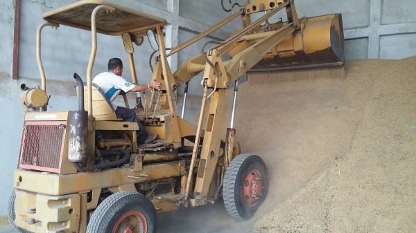 รถตัก Komatsu SD20-5 สภาพพร้อมใช้งาน