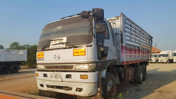 ขาย HINO FM2K เครื่อง K13C 335 แรงม้า ปี 44   โสลกลางยังอยู่ ตามสภาพ เอกสารพร้อมโอน 083-9628875,082-1698998