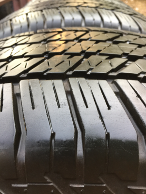 ยาง Bridgestone 265 60 18 ปี16 ดอกเต็ม ไม่มีปะ เนื้อนิ่มๆ ราคาไม่แพง