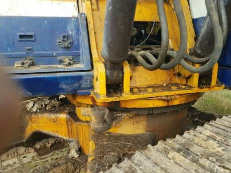 KOMATSU PC200-3