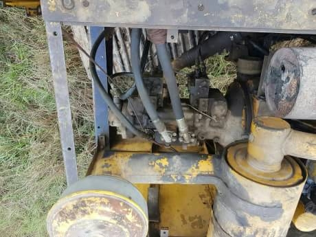 KOMATSU PC200-3